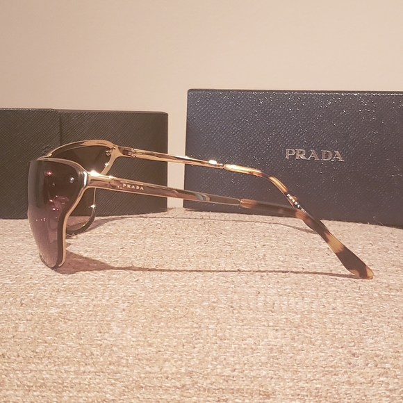 Prada Catwalk Sunglasses PR74VS (101) - Picture 8 of 16